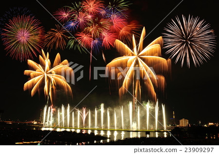 Adachi-ku fireworks display 23909297