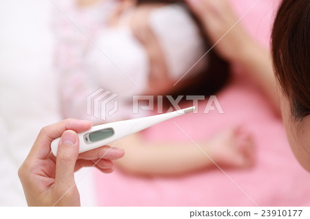 Mom cares for a poor baby 23910177