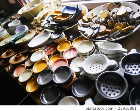 Pottery Pottery 23910861
