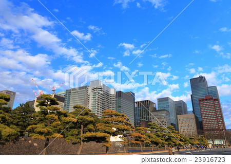 Tokyo Marunouchi Building Group 23916723