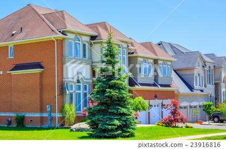 Luxury houses in North America Luxury houses in North America 23916816