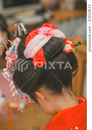 慶祝孩子的第五和第五年 23918615