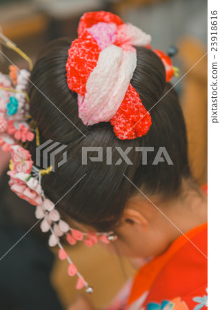 慶祝孩子的第五和第五年 23918616
