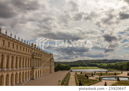The gardens of Versailles Palace, Paris The gardens of Versailles Palace, Paris 23920647