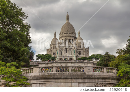 Sacre Coeur church in Paris Sacre Coeur church in Paris 23920648
