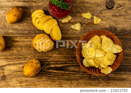 Salty potato chips 23923705