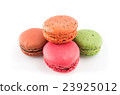 Sweet and colourful macaroons 23925012