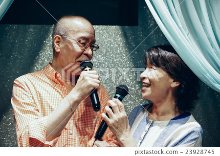 Senior Karaoke _ 23928745