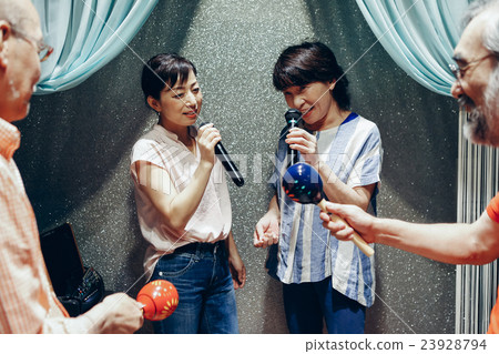 Senior Karaoke _ 23928794