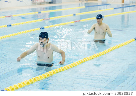 Senior Swimming _ 23928837