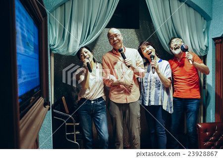 高級卡拉OK _ 23928867