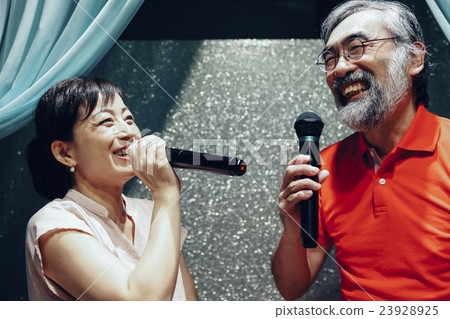 Senior Karaoke _ 23928925