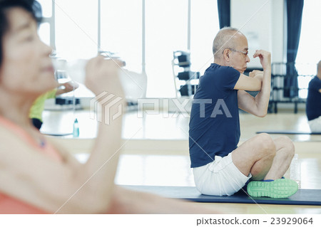 高級體育健身房 23929064