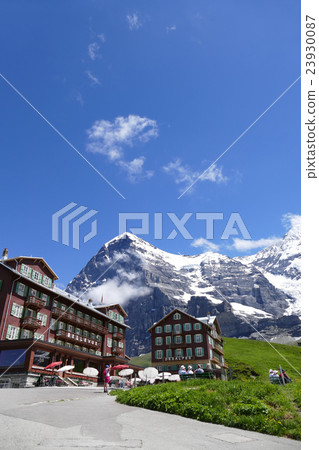 Kleine Scheidegk station 23930087