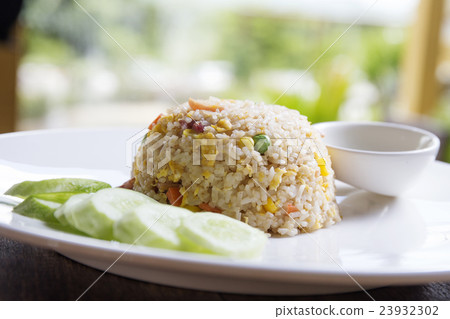 Fired rice with Ham 23932302