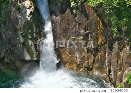 Kaki River Valley (Kakizoe Keikoku) Cow is a waterfall - Nagiso-cho, Kiso-gun, Nagano Prefecture Kaki River Valley (Kakizoe Keikoku) Cow is a waterfall - Nagiso-cho, Kiso-gun, Nagano Prefecture 23934005