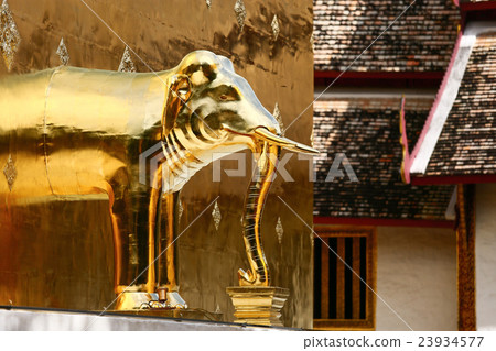 Temple in Thailand which identity of the country,  23934577