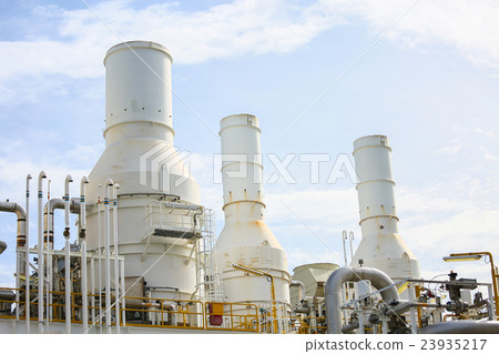 Offshore construction platform for production oil Offshore construction platform for production oil 23935217