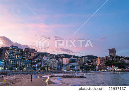 [Shizuoka Prefecture] Dusk of Atami, Hotel Town and Sun Beach 23937187
