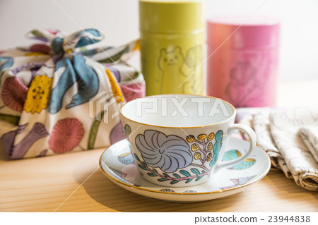 Mean life props 23944838