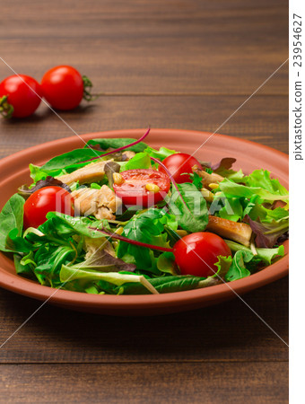 Fresh salad with chicken breast Fresh salad with chicken breast 23954627