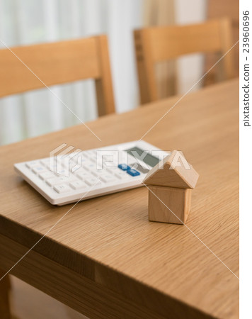 Estimate Estimate 23960696