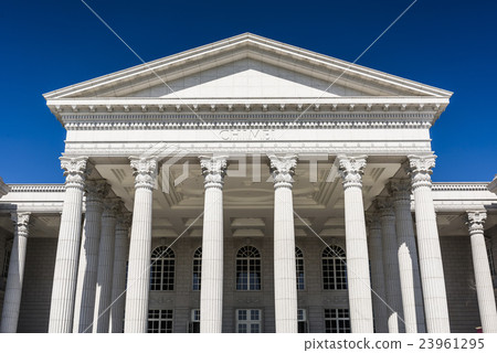 Museum structure 23961295