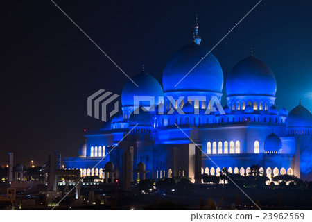 Sheikh Zayed White Mosque in Abu Dhabi at night Sheikh Zayed White Mosque in Abu Dhabi at night 23962569