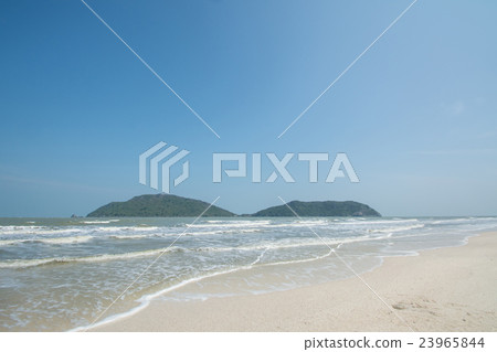 Lam-sara beach in Samroiyod nation park, Pranburi, 23965844