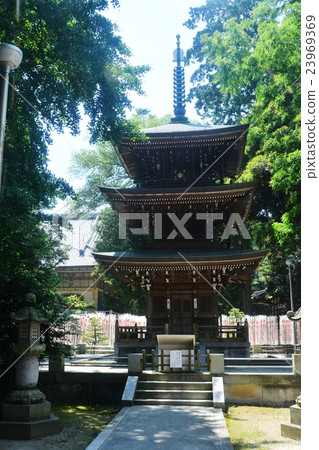 Triple tower 23969369