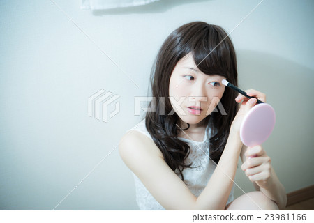 Beauty makeup woman 23981166