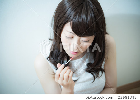 Beauty makeup woman 23981383