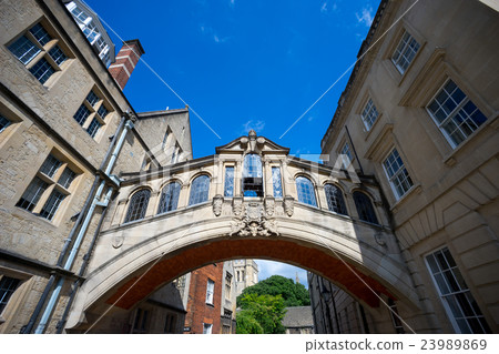 bridge of sighs, university of Oxford, UK 23989869
