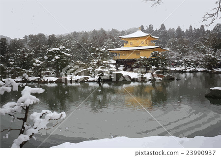 Kinkakuji snow makeup 23990937