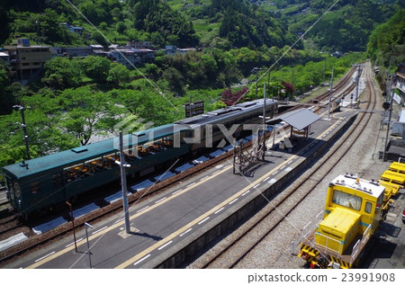 卡車火車 卡車火車 23991908