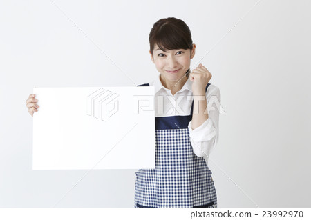 圍裙的一名婦女與留言簿 圍裙的一名婦女與留言簿 23992970