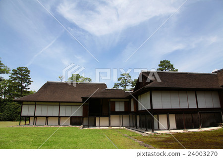 Katsura Rikyu Shinto shrine instrument during the middle school 24003270