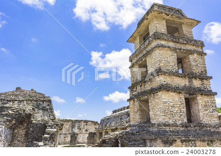 Palenque ruins sleeping in a jungle Palenque ruins sleeping in a jungle 24003278