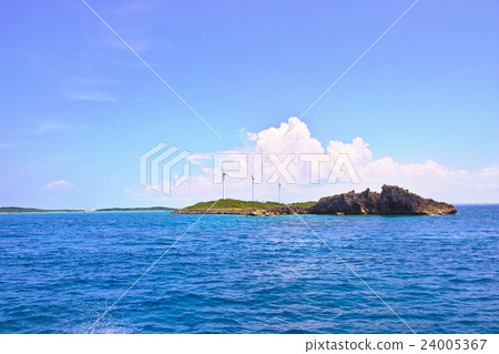 Nishihei Azaki seen from Miyakojima ocean Nishihei Azaki seen from Miyakojima ocean 24005367