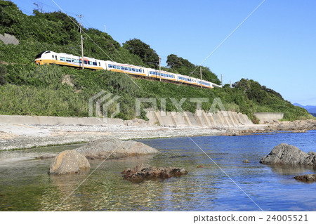 Sasagawa Uminome沿著溪流“限制快遞inaho”運行 24005521