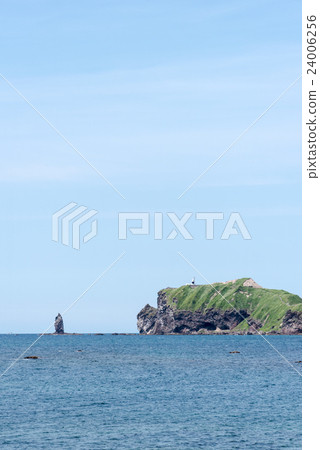 God Cape and Shintoi 24006256