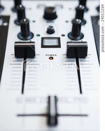 Professional DJ midi controller sound mixer Professional DJ midi controller sound mixer 24011294