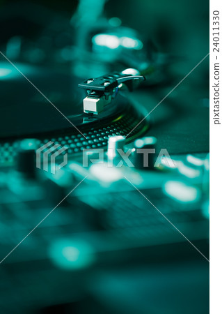 Professional turntable audio vinyl record player 24011330