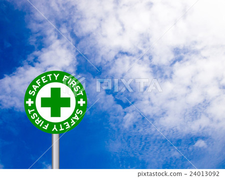 wording "Safety first" in green traffic sign  24013092
