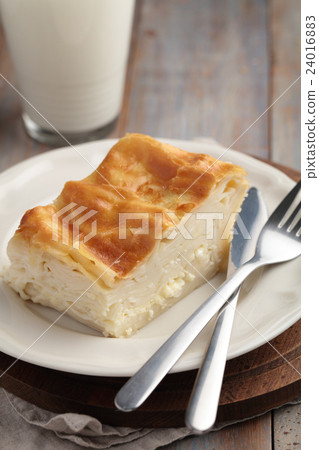 Achma khachapuri 24016883