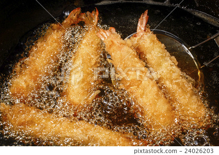 Fried shrimp (in cooking) 24026203