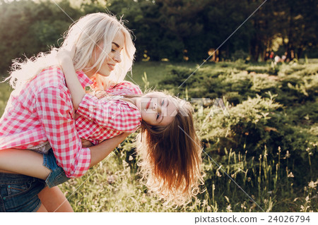 young family mother and daughter 24026794