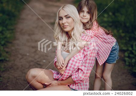 young family mother and daughter young family mother and daughter 24026802