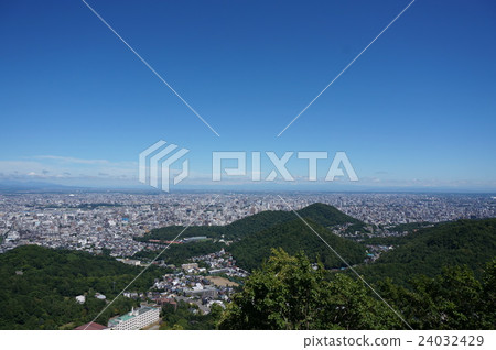 從Oku Triangle(Yososhimi山)的札幌市景 從Oku Triangle(Yososhimi山)的札幌市景 24032429