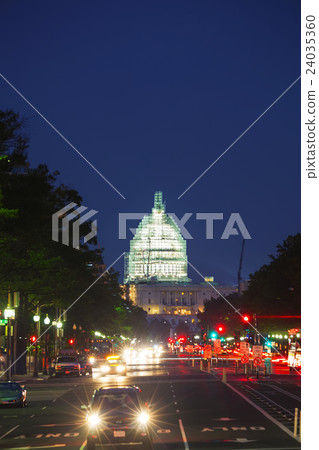 State Capitol building in Washington, DC 24035360